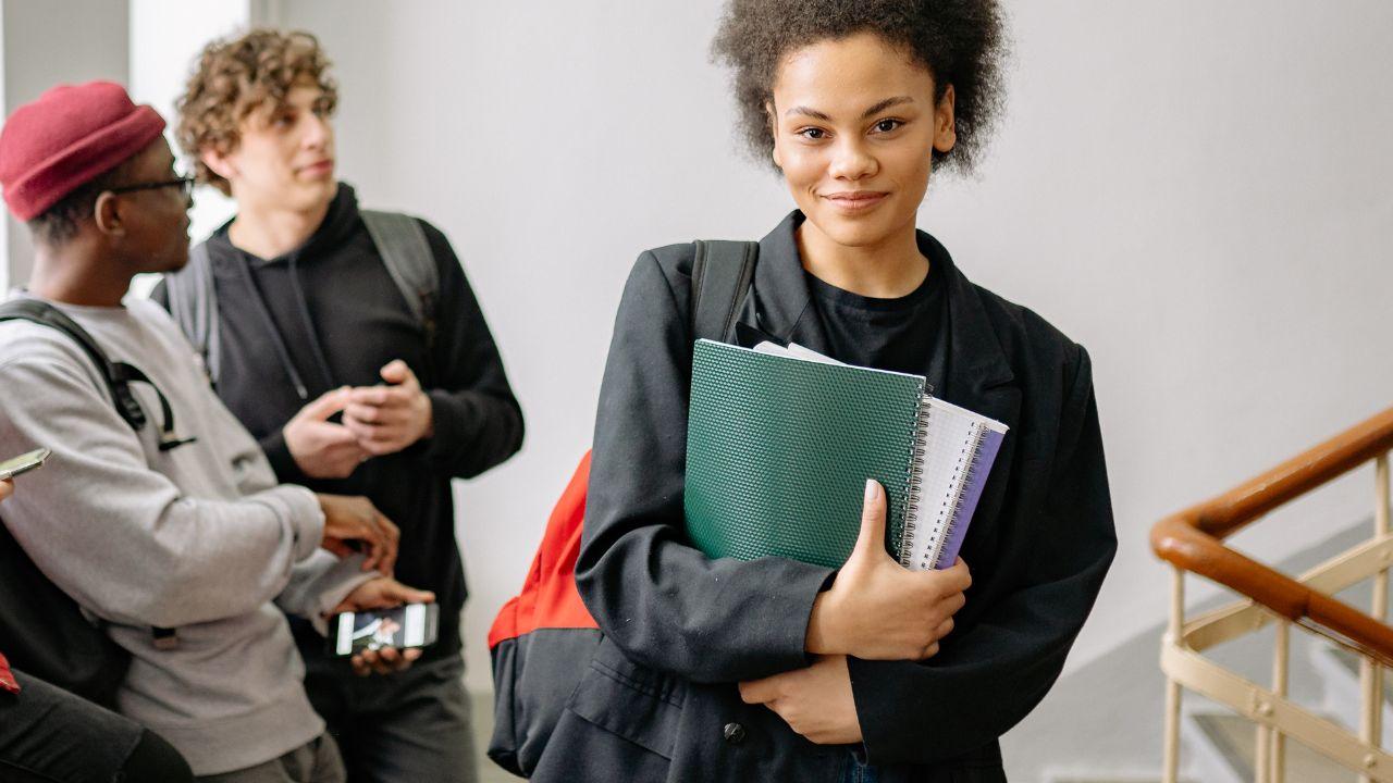 Mahasiswa Indonesia Dan Peran Aktivitas Nonakademik Dalam Pengembangan Diri