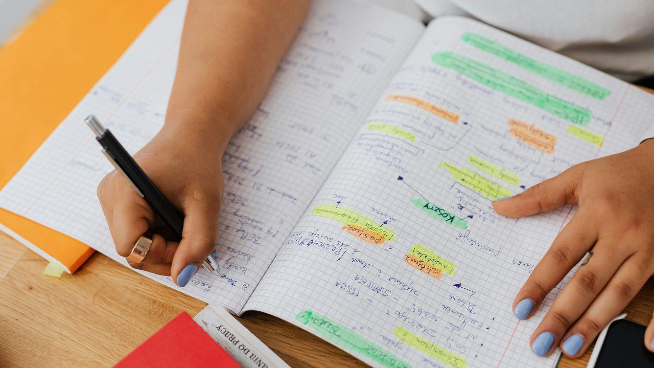 Mahasiswa Indonesia Dan Peran Kampus Dalam Membangun Budaya Akademik Yang Sehat