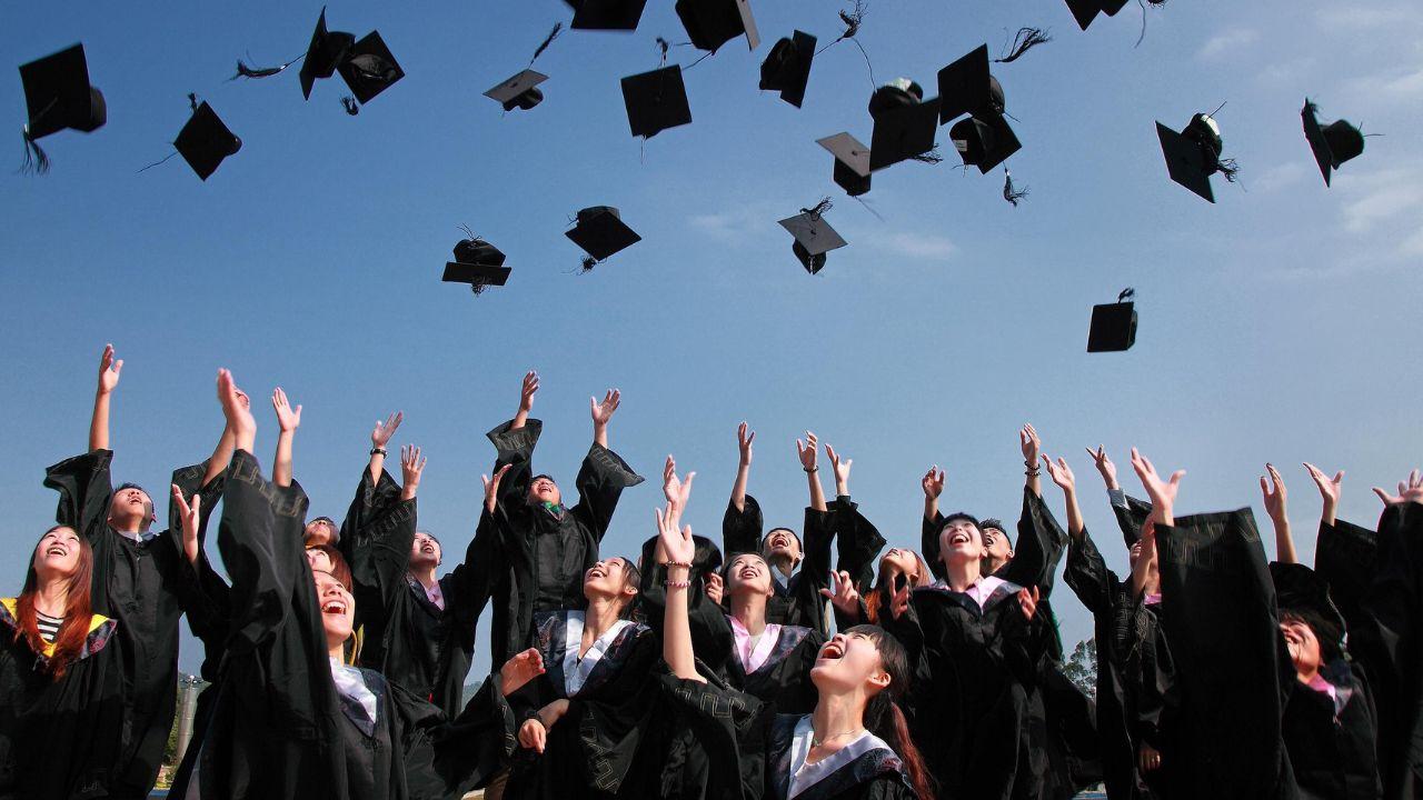 Mahasiswa Indonesia Dan Peran Kegiatan Penelitian Dalam Meningkatkan Kompetensi