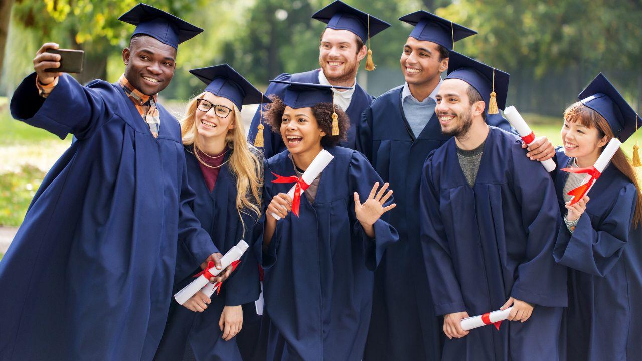 Sinergi Mahasiswa, Dosen, Dan Universitas Dalam Mewujudkan Pendidikan Tinggi Berkualitas