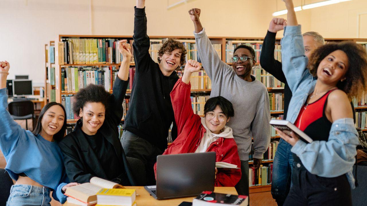 Mahasiswa Dan Universitas Sebagai Mitra Dalam Penguatan Pendidikan Nasional