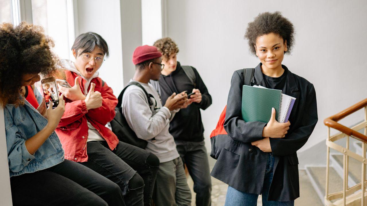 Mahasiswa Indonesia Dan Upaya Menjaga Keseimbangan Akademik Serta Kehidupan Sosial