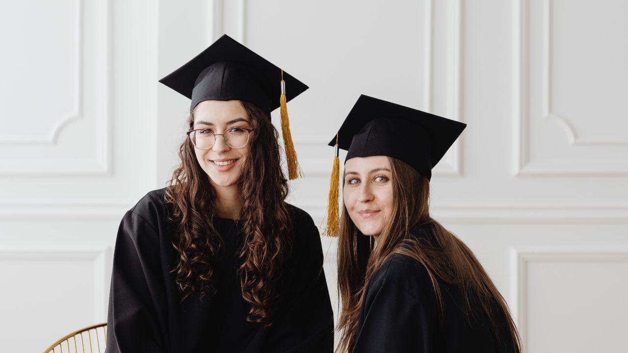 Mahasiswa Indonesia Dan Peran Kampus Dalam Menyiapkan Dunia Kerja Yang Beretika
