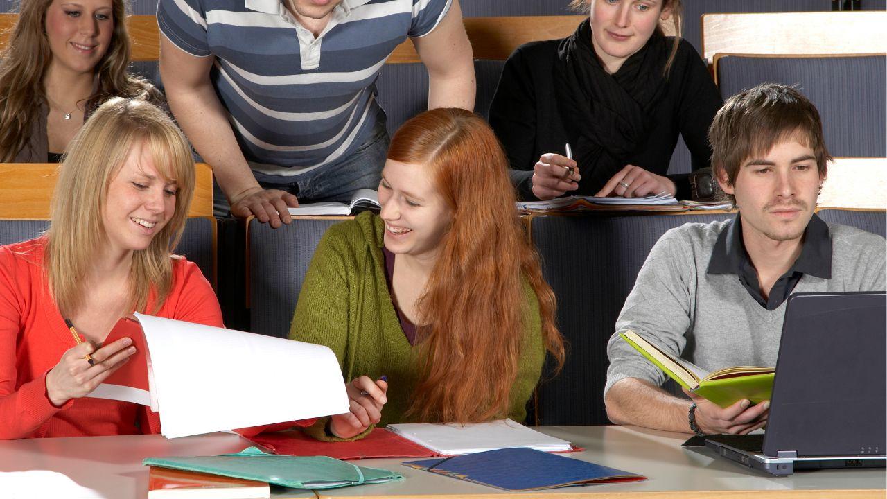 Mahasiswa Dan Penguatan Budaya Riset Di Lingkungan Universitas