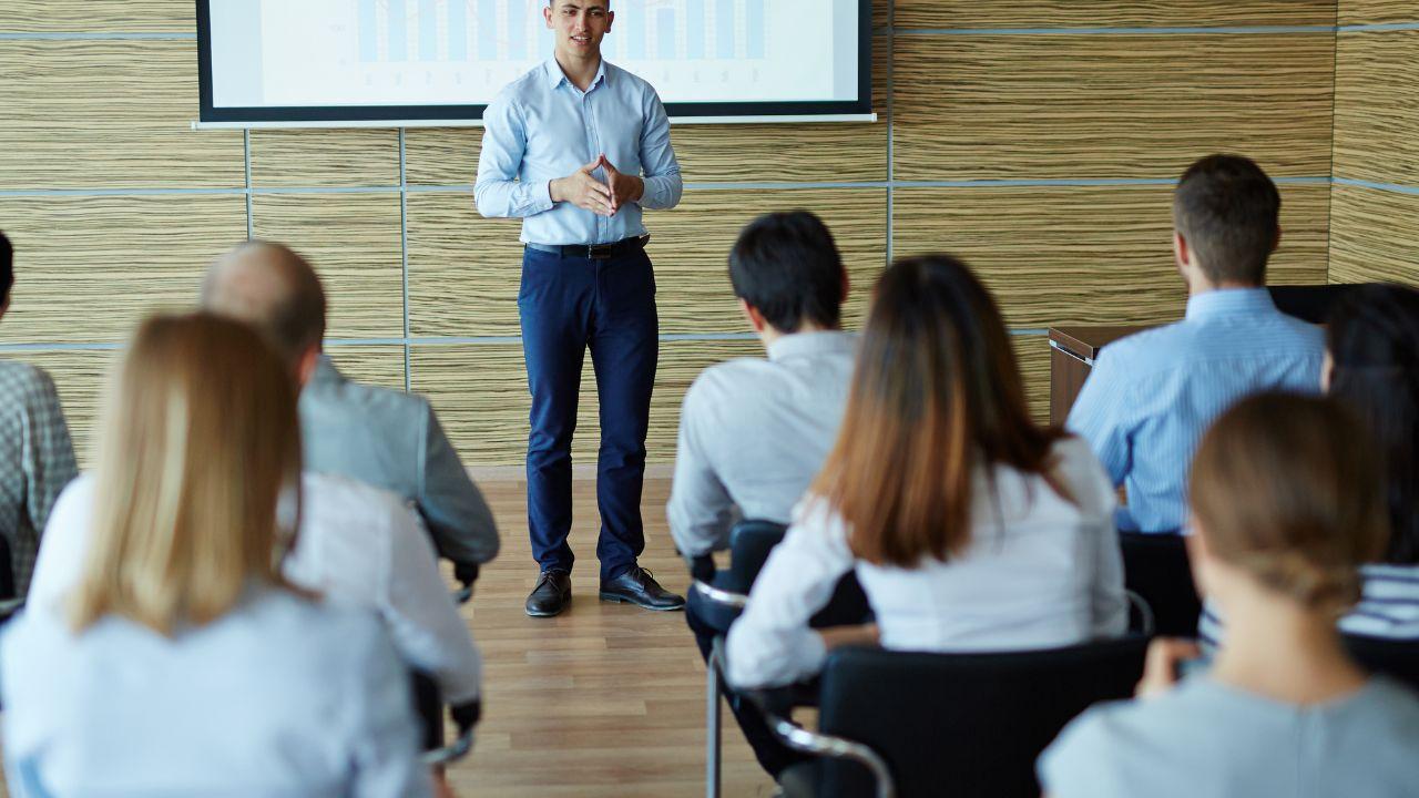 Mahasiswa Dan Pentingnya Pengembangan Soft Skills Di Perguruan Tinggi