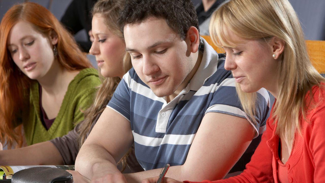 Mahasiswa Dan Strategi Mengembangkan Kemampuan Critical Thinking