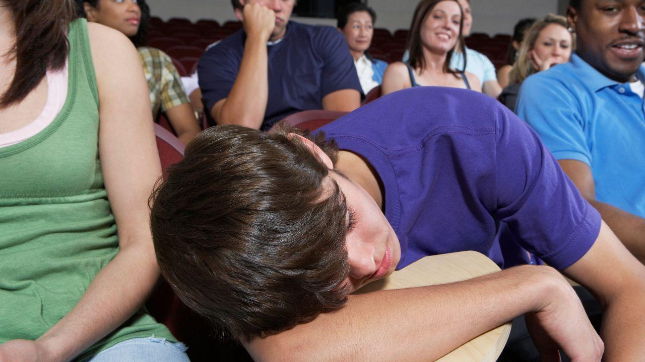 Mahasiswa Dan Strategi Mengembangkan Keterampilan Presentasi Profesional