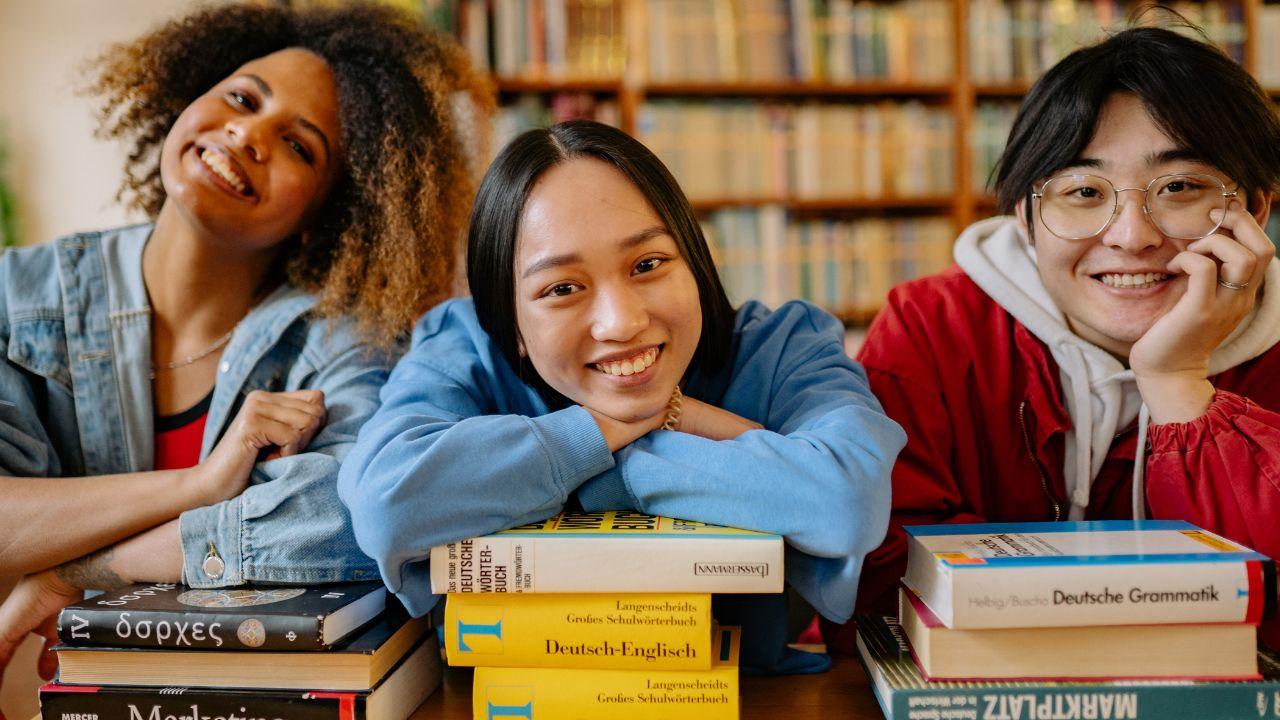 Mahasiswa Dan Adaptasi Pendidikan Tinggi Terhadap Perkembangan Zaman