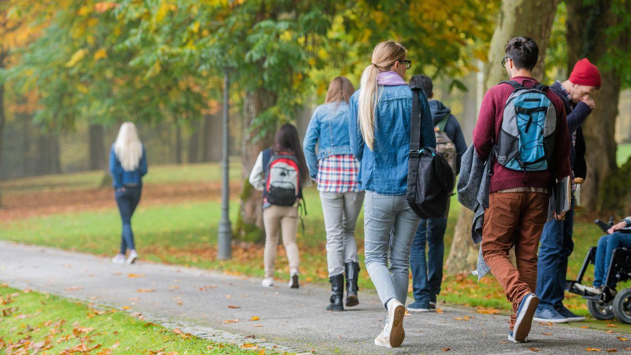 Universitas Sebagai Ruang Pembelajaran Holistik Bagi Mahasiswa