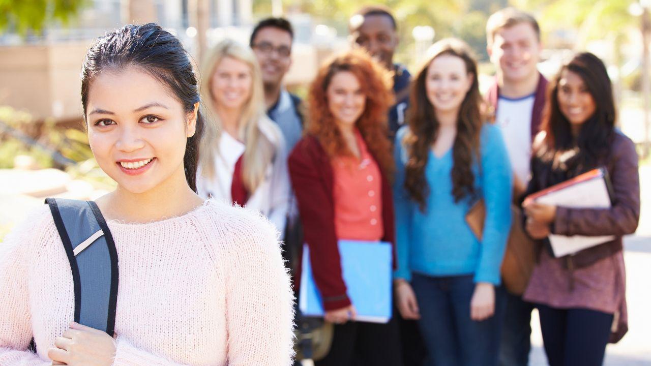 Mahasiswa Dan Inovasi Digital: Menjadi Kreatif Di Era Teknologi