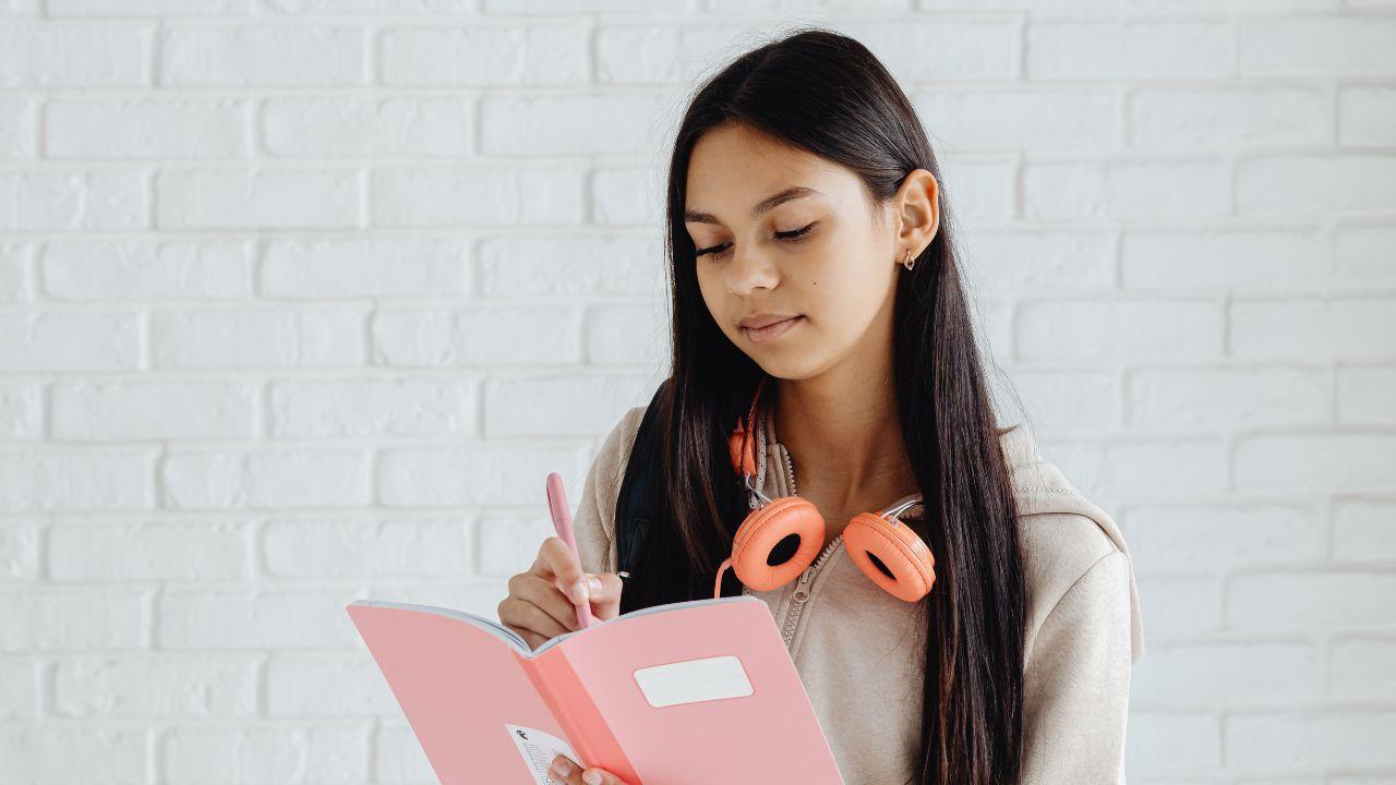 Kehidupan Kampus Dan Dinamika Sosial Di Universitas Modern