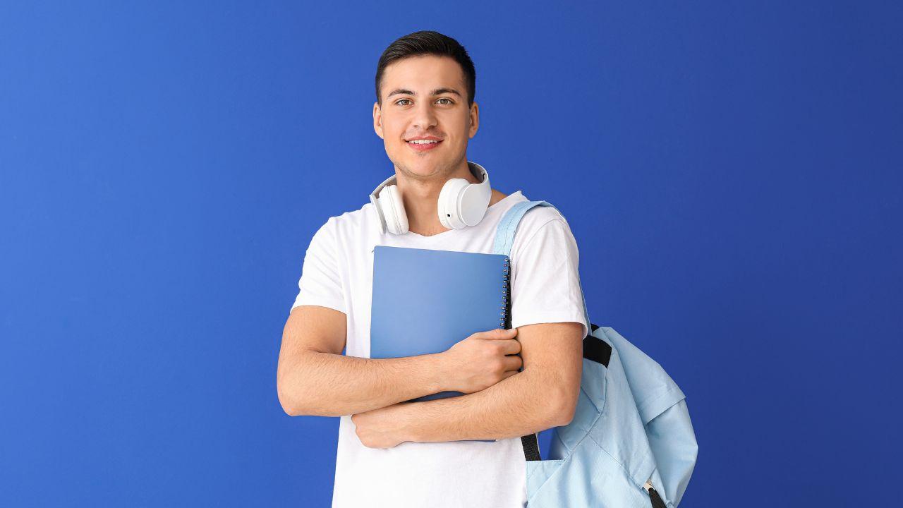 Menjadi Mahasiswa Mandiri: Tantangan Dan Peluang Di Kampus