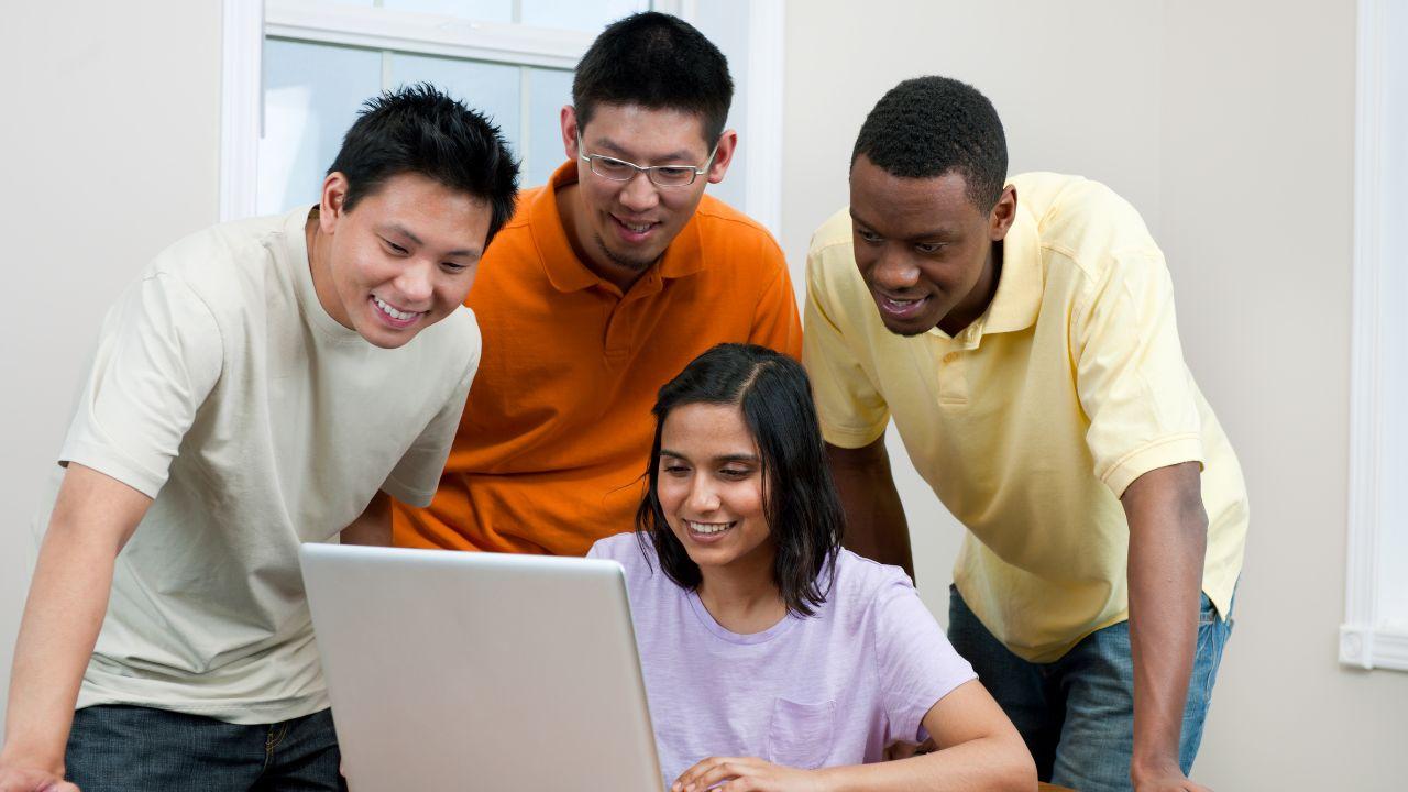 Universitas Sebagai Ruang Tumbuh Mahasiswa Dalam Akademik Dan Kehidupan Sosial