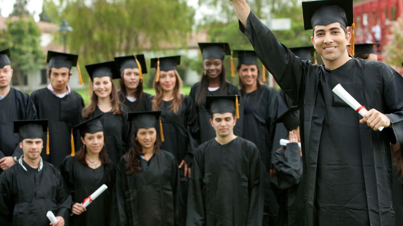 Membangun Jati Diri Di Tengah Dinamika Kampus Indonesia
