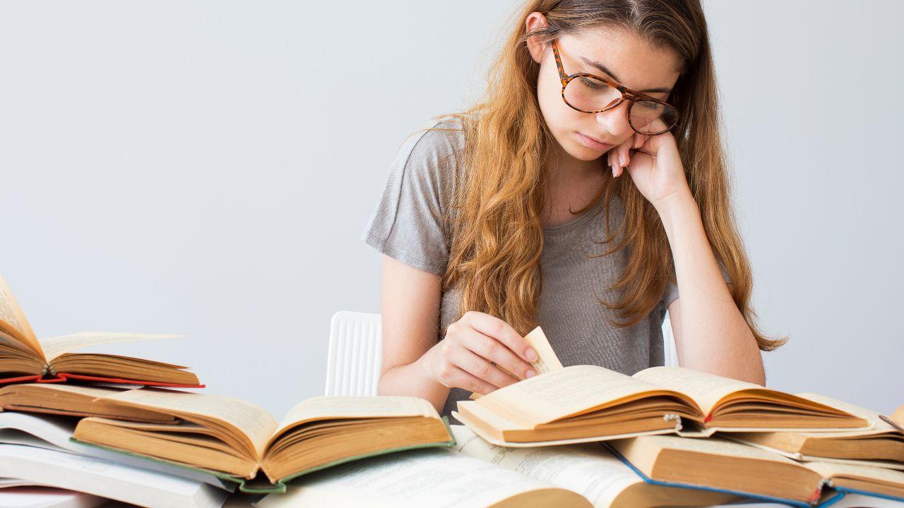 Mahasiswa Peduli: Peran Kesehatan, Karakter, Dan Organisasi Dalam Pembangunan Sosial