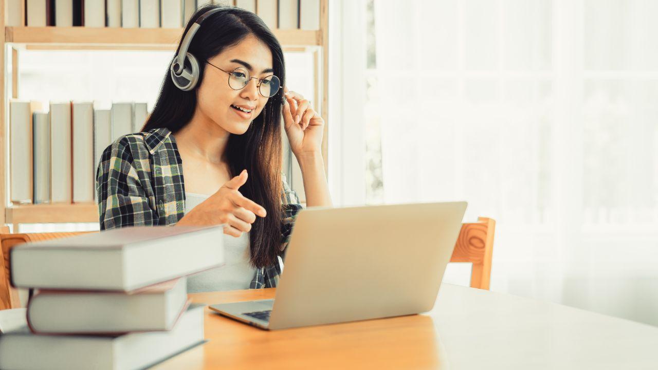 Mahasiswa Berintegritas: Menggabungkan Pendidikan Karakter, Kesehatan, Dan Aktivitas Sosial