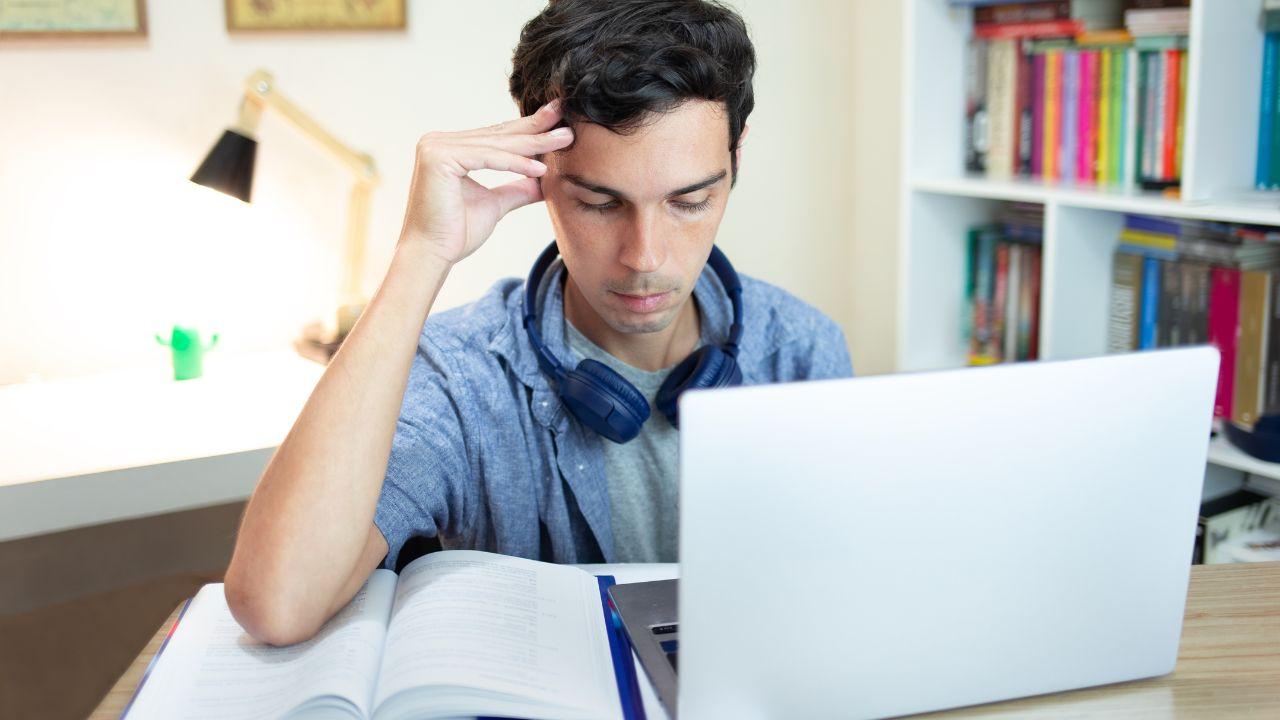 Mahasiswa Visioner Dan Peduli: Mengintegrasikan Akademik, Organisasi, Dan Sosial