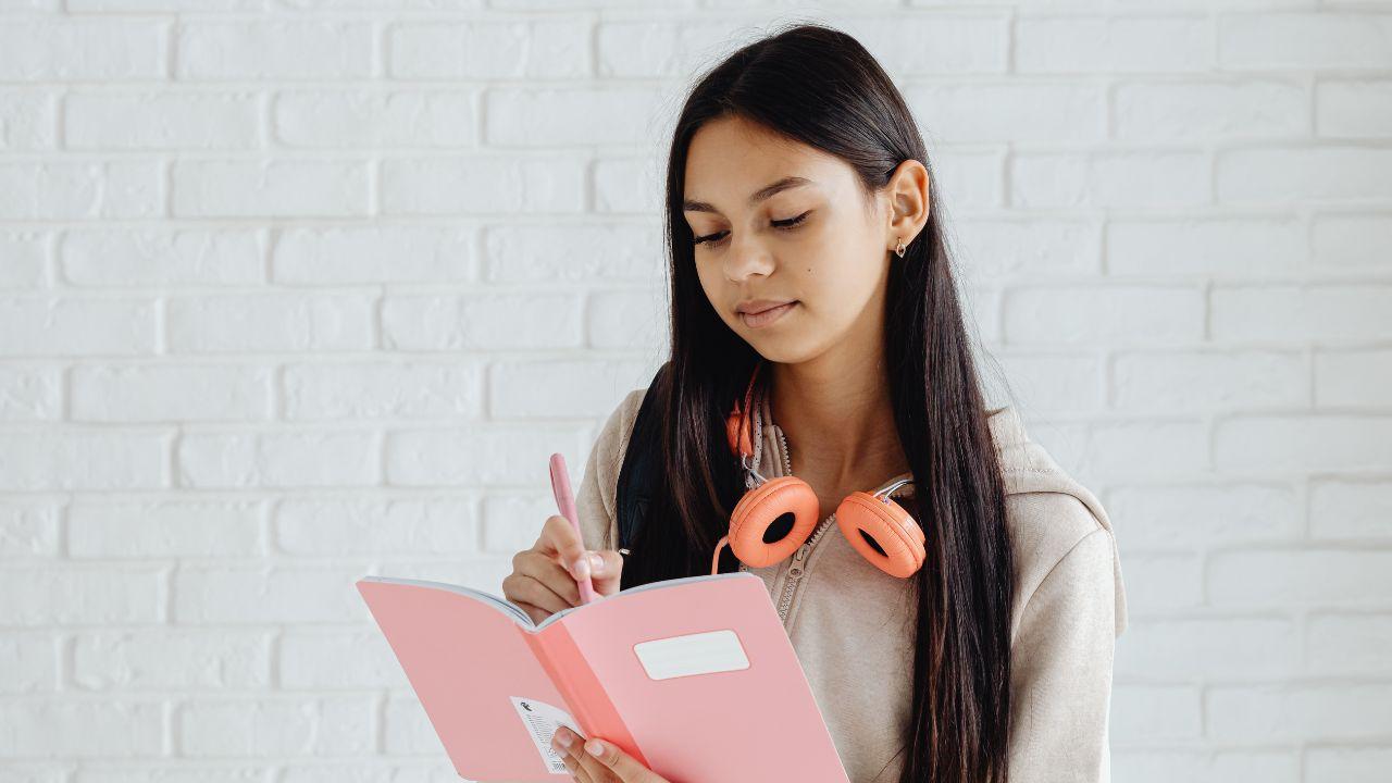 Mahasiswa Dan Peran Evaluasi Akademik Dalam Meningkatkan Kualitas Pembelajaran