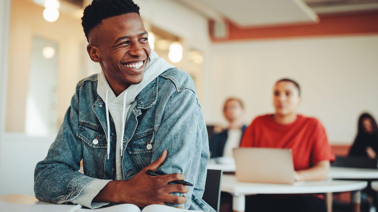 Kesiapan Kerja Mahasiswa Dan Peran Perguruan Tinggi Dalam Menyiapkan Lulusan