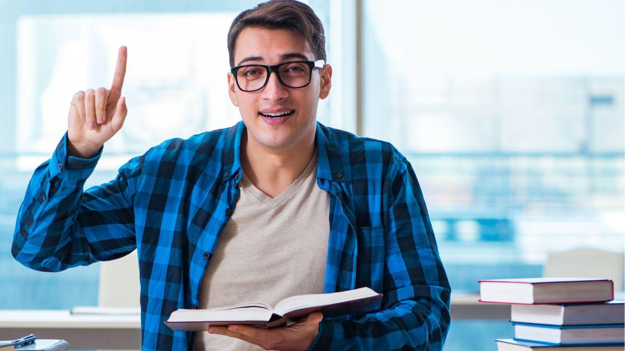 Belajar Menjadi Dewasa: Dinamika Akademik Dan Kehidupan Mahasiswa Indonesia