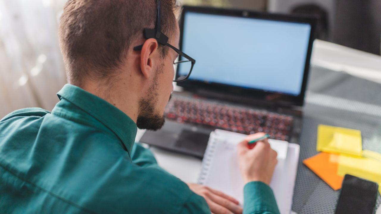 Kehidupan Mahasiswa: Antara Ambisi Prestasi Dan Kesehatan Diri