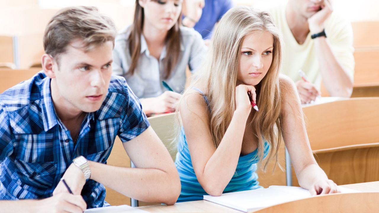 Mahasiswa Dan Identitas Diri: Proses Pencarian Makna Selama Masa Kuliah