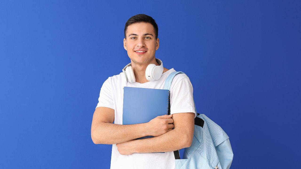 Peran Mahasiswa Dalam Menghidupkan Budaya Akademik Di Perguruan Tinggi Indonesia