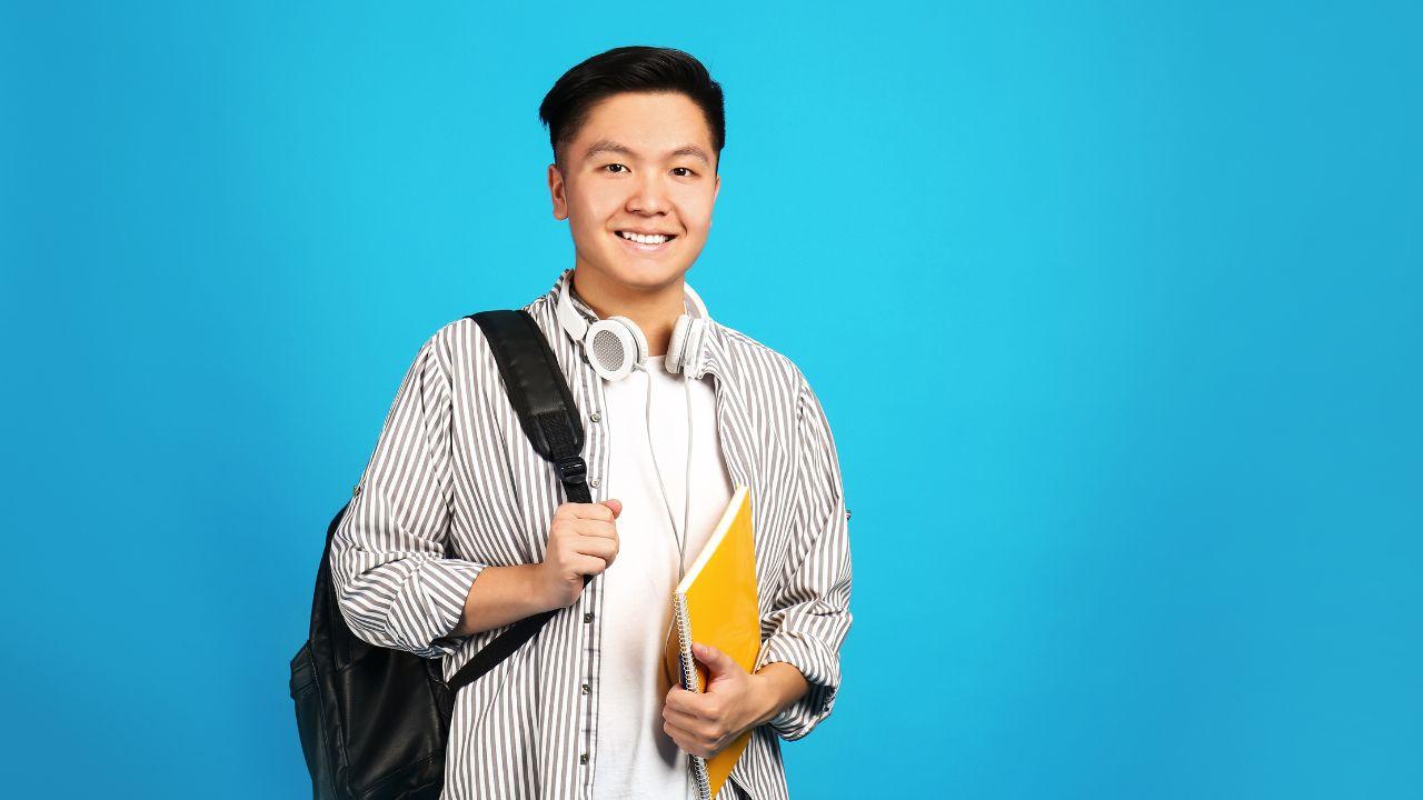 Mahasiswa, Keseimbangan Akademik Dan Sosial, Serta Tantangan Pendidikan Tinggi