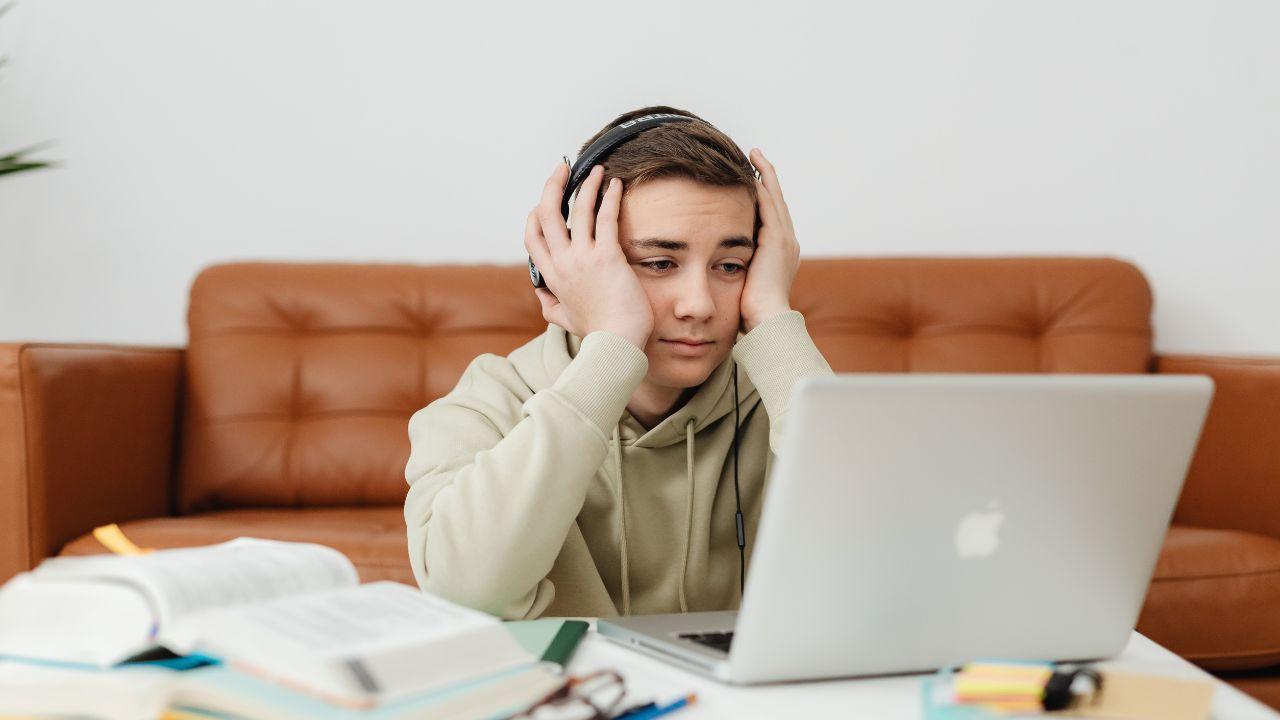 Mahasiswa Dan Dinamika Kehidupan Kampus Sebagai Ruang Pembelajaran Sosial