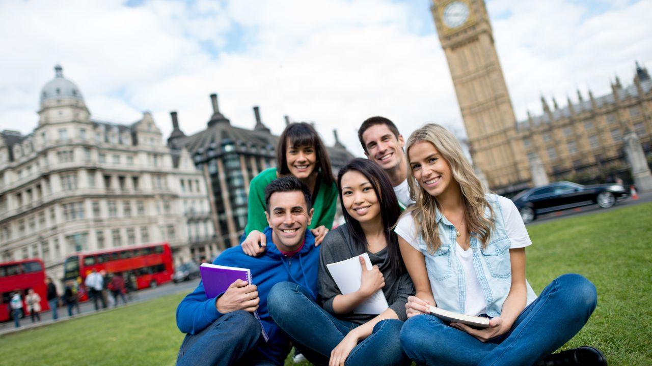 Mahasiswa Dan Manajemen Waktu: Strategi Menghadapi Tuntutan Akademik Dan Nonakademik