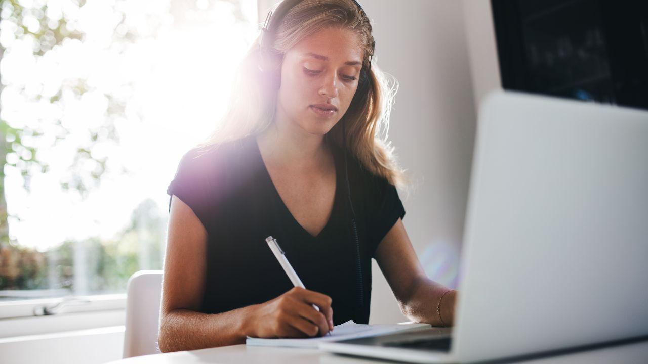 Mahasiswa Dan Pembelajaran Sepanjang Hayat: Membangun Sikap Adaptif Di Pendidikan Tinggi