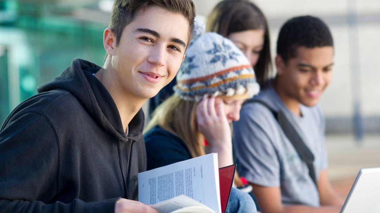 Peran Mahasiswa Dalam Membangun Pendidikan Inklusif Dan Berkarakter Di Perguruan Tinggi