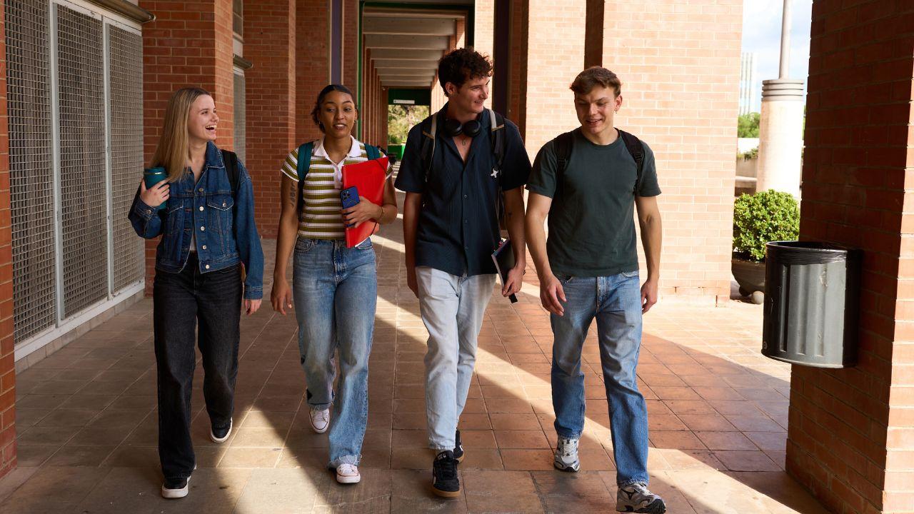 Etika Akademik Di Perguruan Tinggi: Menjaga Integritas Di Tengah Tekanan Prestasi