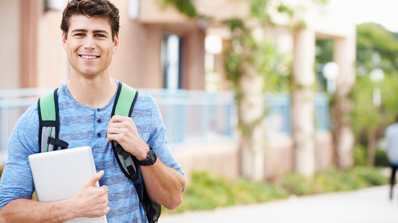 Budaya Diskusi Di Kalangan Mahasiswa: Antara Ideal Pemikiran Kritis Dan Realitas Kampus