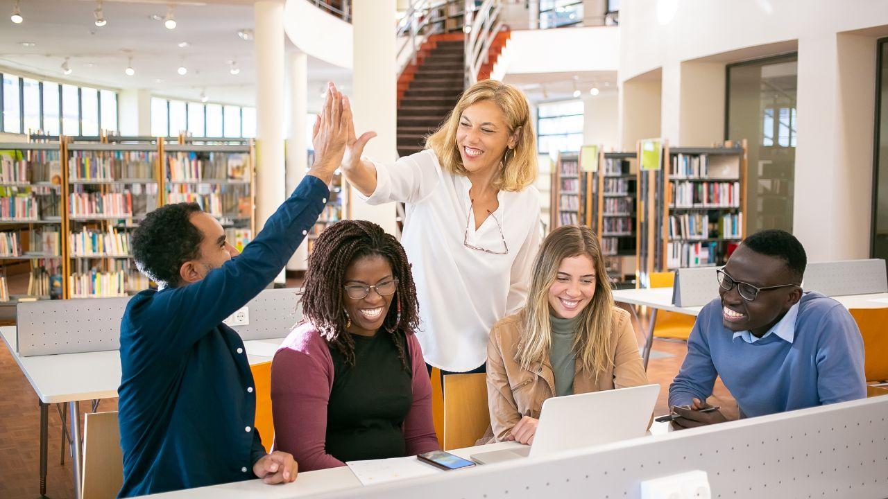 Realitas Kehidupan Mahasiswa Indonesia Dalam Dunia Pendidikan Tinggi