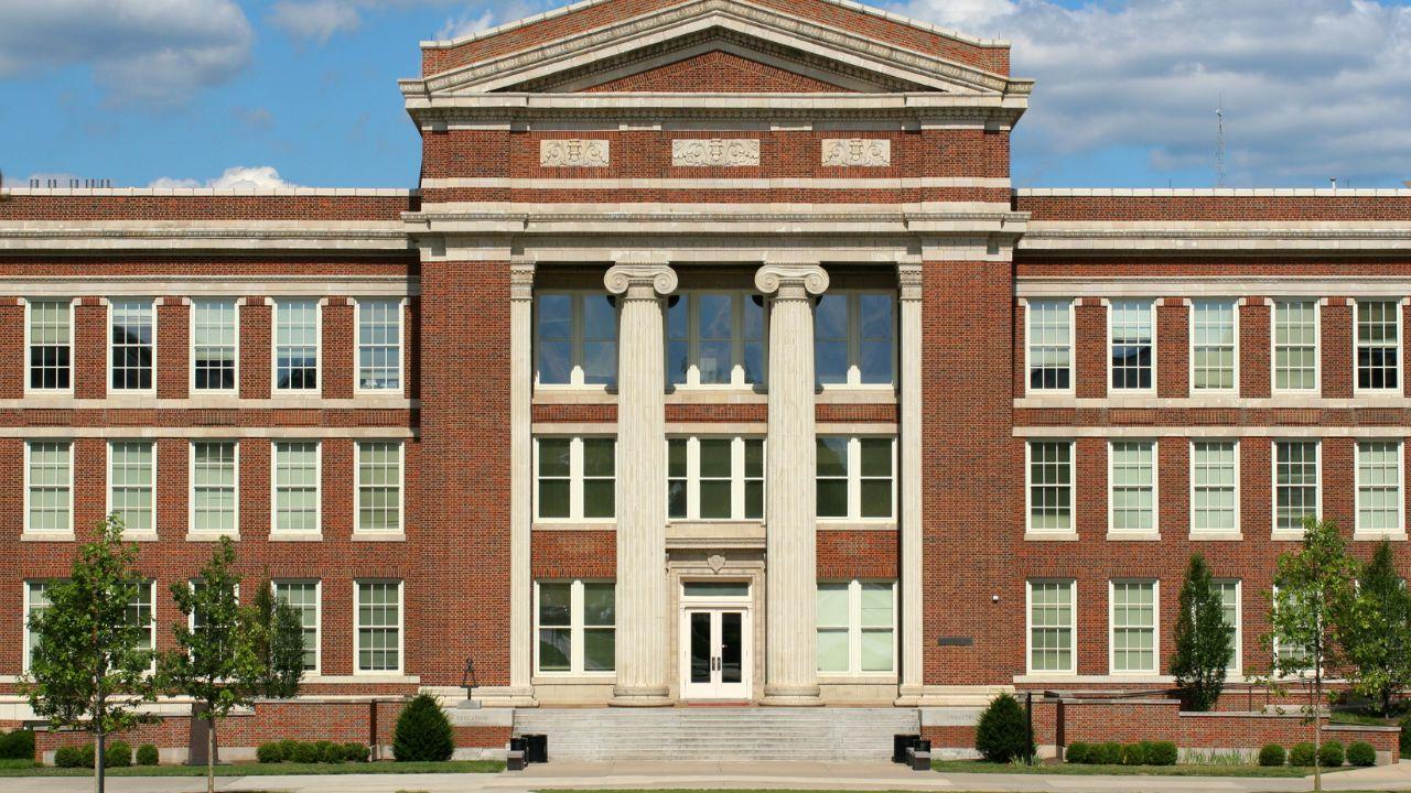 Mahasiswa Indonesia Dan Realitas Kehidupan Kampus Di Tengah Perubahan Sosial