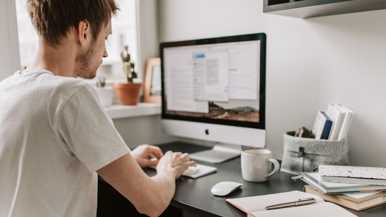 Realitas Kehidupan Mahasiswa Indonesia Dalam Menghadapi Dunia Akademik Yang Kompetitif