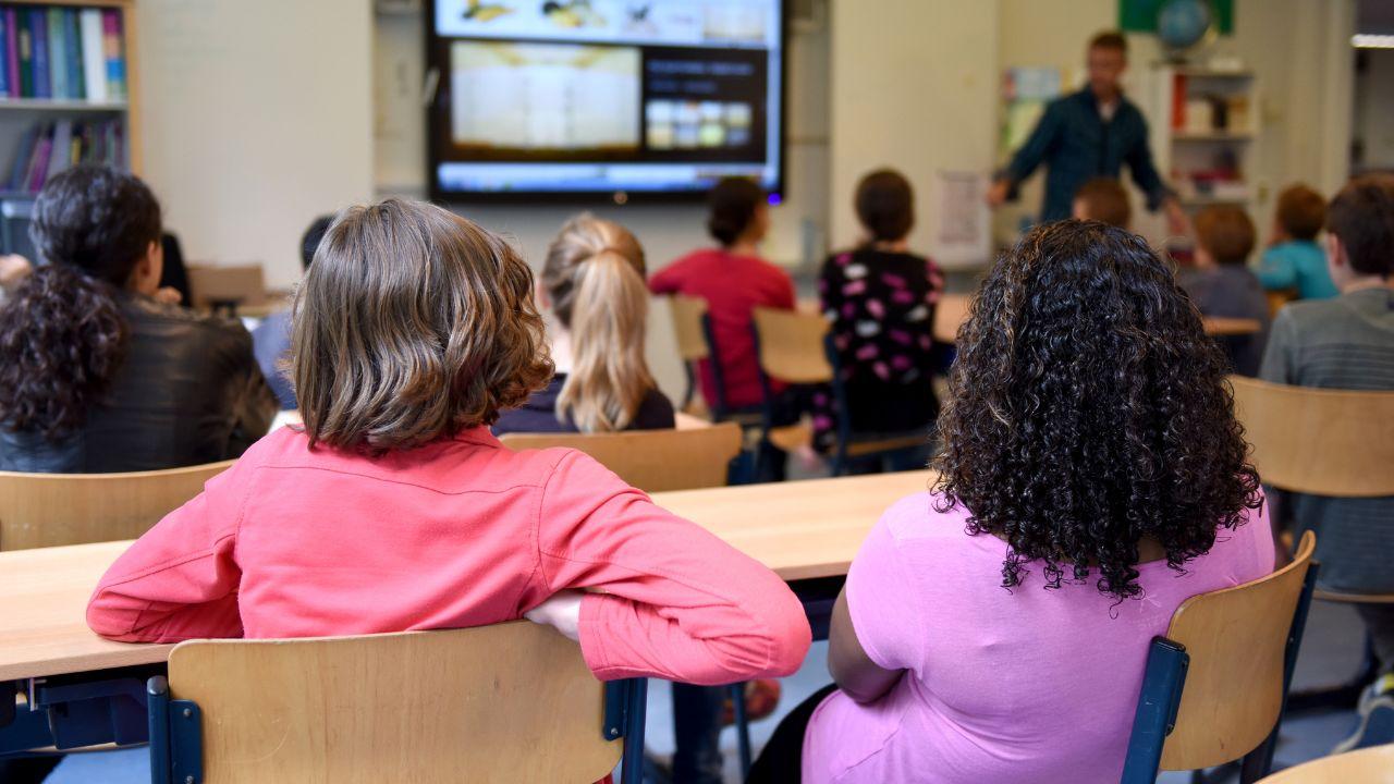 Kehidupan Mahasiswa Indonesia: Tantangan Akademik Dalam Lingkungan Yang Dinamis