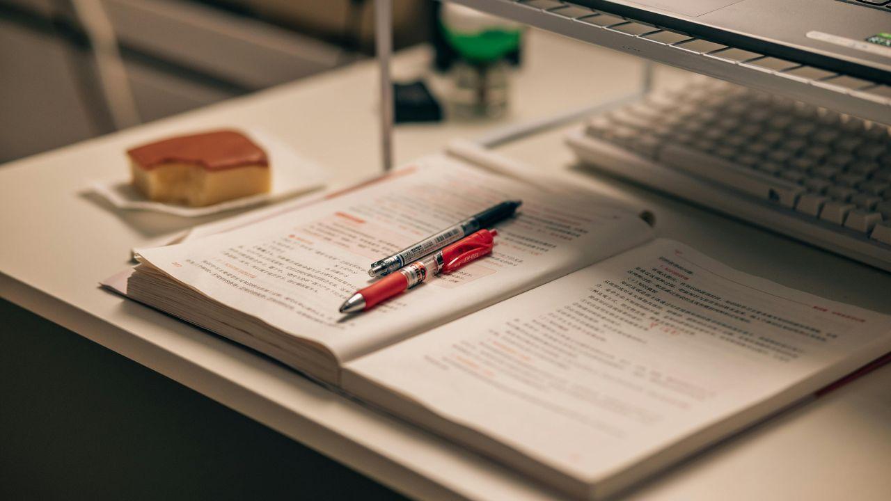 Mahasiswa Indonesia Dan Kehidupan Kampus Sebagai Miniatur Masyarakat