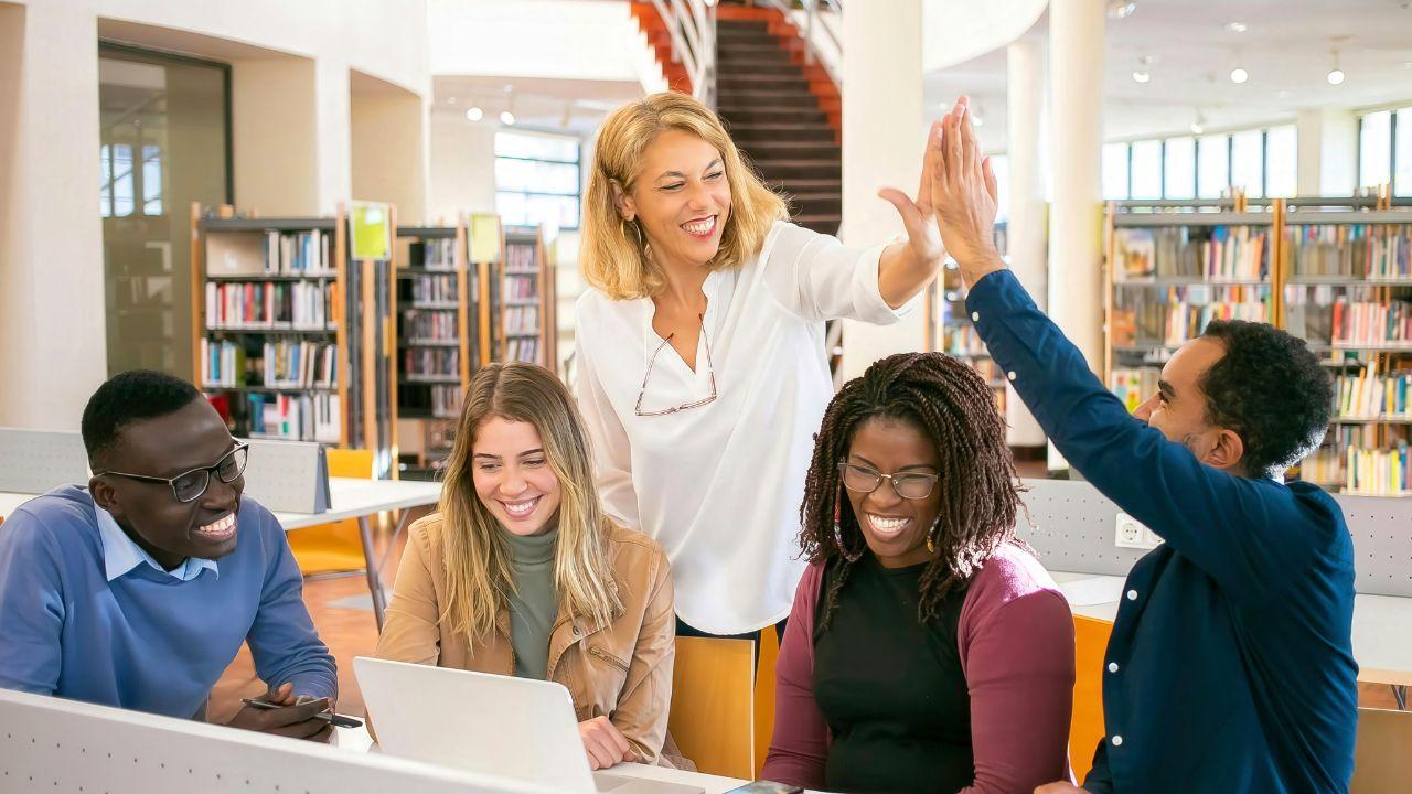 Menjaga Keseimbangan Akademik Dan Kehidupan Pribadi Mahasiswa Indonesia