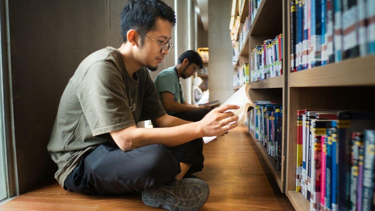 Mahasiswa Dan Aktivitas Sosial: Membentuk Kepedulian Dan Karakter Generasi Muda