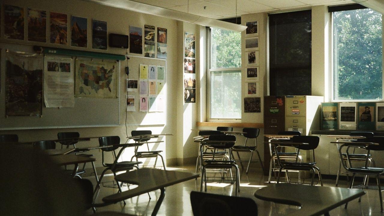 Mahasiswa Indonesia Dan Kehidupan Sehari-hari: Mengelola Waktu, Relasi, Dan Tanggung Jawab