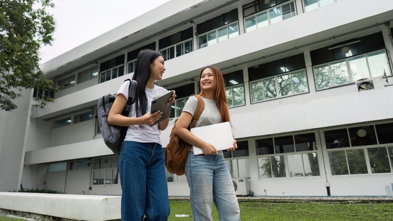 Warna-warni Kehidupan Mahasiswa Indonesia Di Tengah Keberagaman Sosial