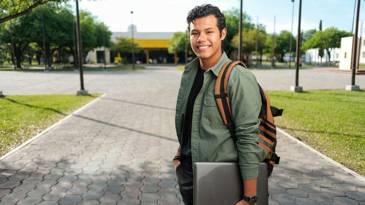 Mahasiswa Indonesia Dan Literasi Keuangan: Belajar Mengelola Uang Sejak Bangku Kuliah