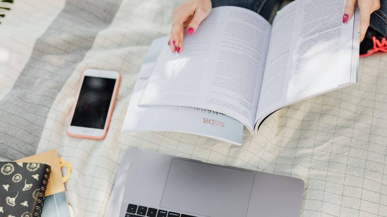 Kehidupan Mahasiswa Di Indonesia Dalam Menghadapi Perubahan Dan Tantangan Zaman