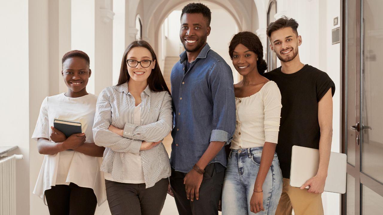 Manajemen Stres Mahasiswa Indonesia Dalam Kehidupan Kampus