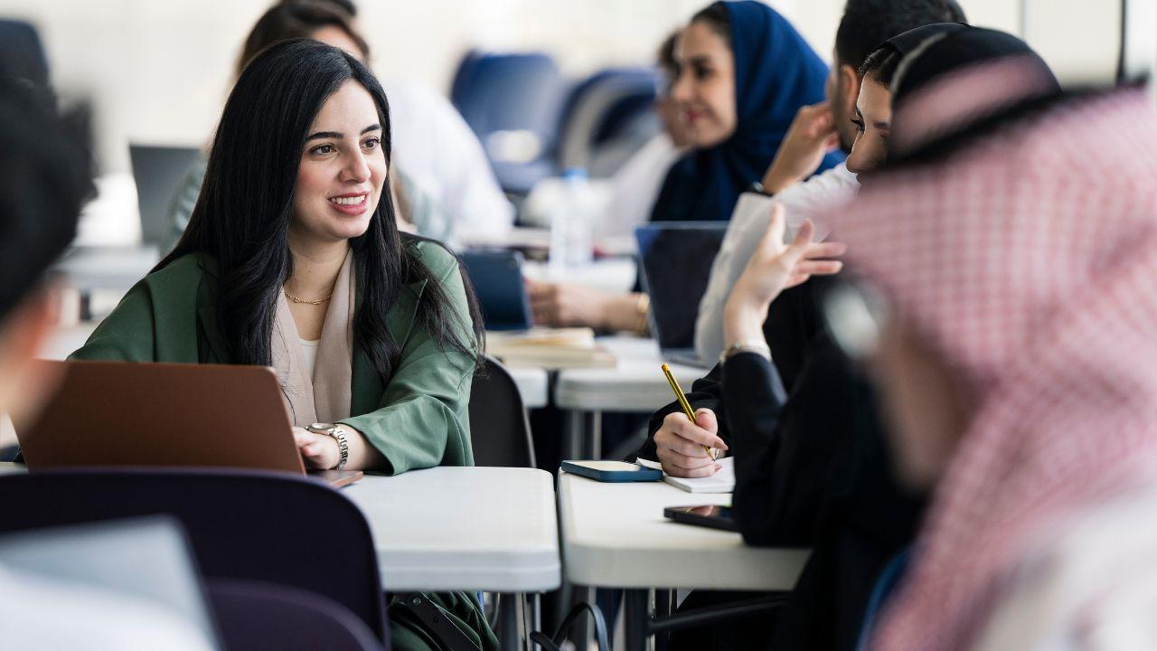 Menjadi Mahasiswa Kreatif Di Era Digital: Antara Produktivitas Dan Keseimbangan Hidup