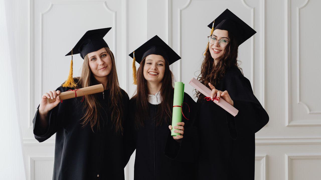 Menjaga Kesehatan Mental Mahasiswa: Strategi Resiliensi Di Tengah Tekanan Modern