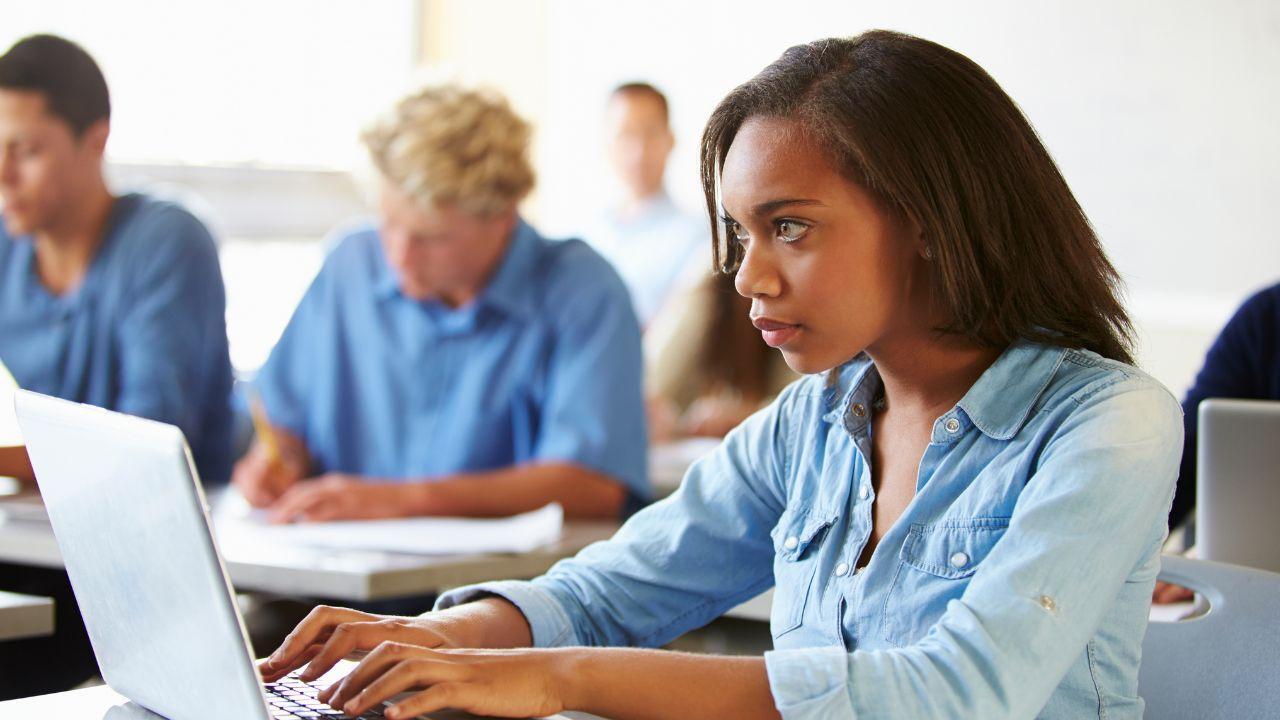 Mahasiswa Dan Kepemimpinan Muda: Belajar Memimpin Dari Lingkungan Kampus