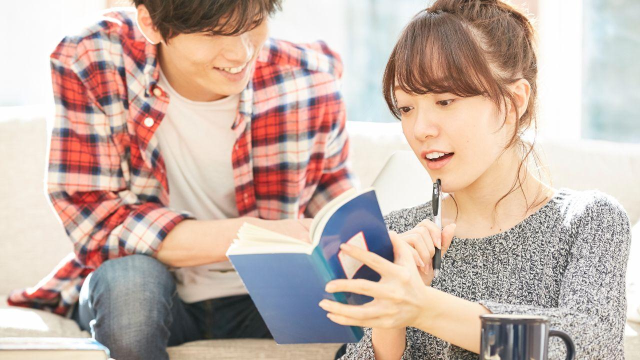 Mahasiswa Dan Relasi Keluarga: Antara Dukungan, Tekanan, Dan Jarak Emosional